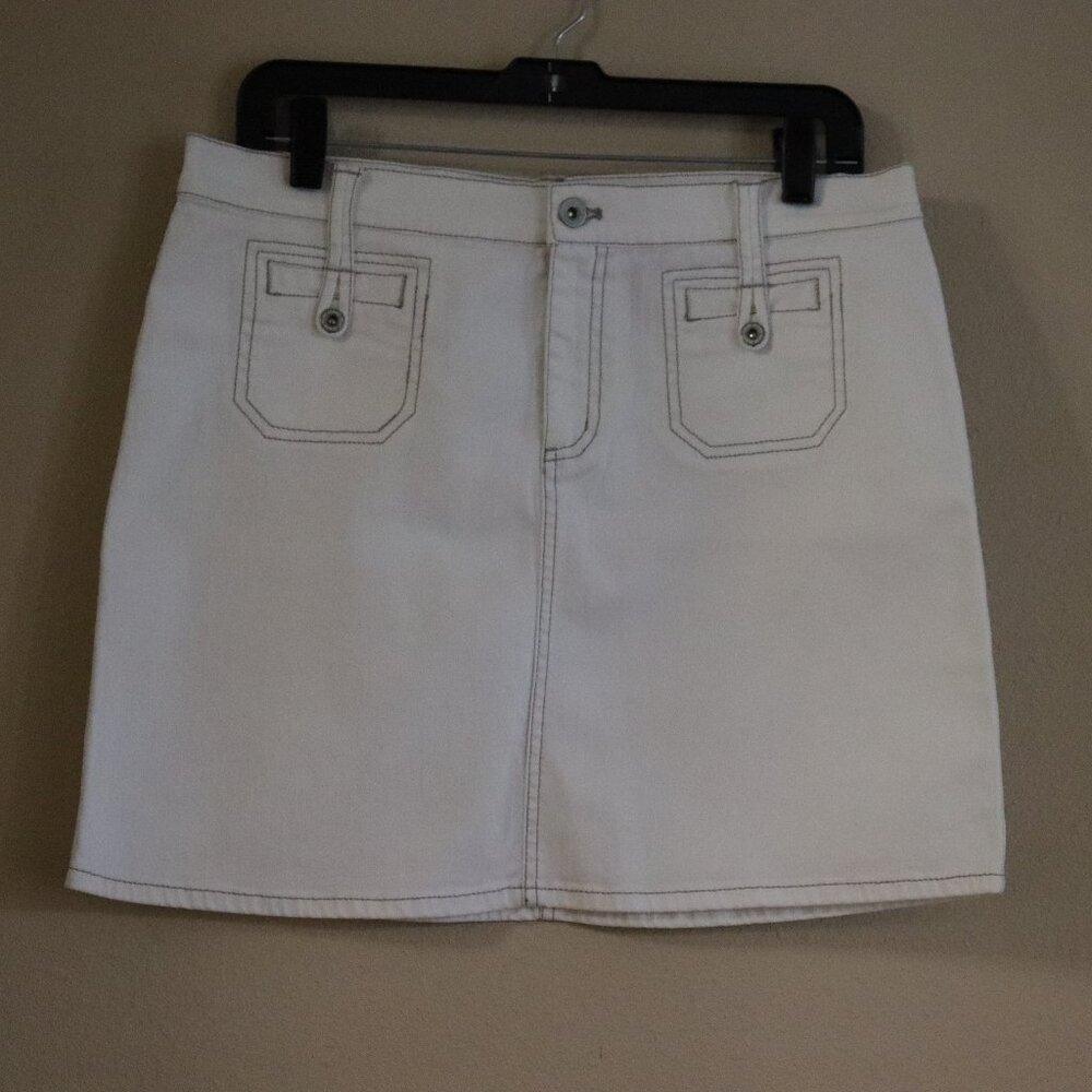 New DKNY White Jean Skirt Size 10